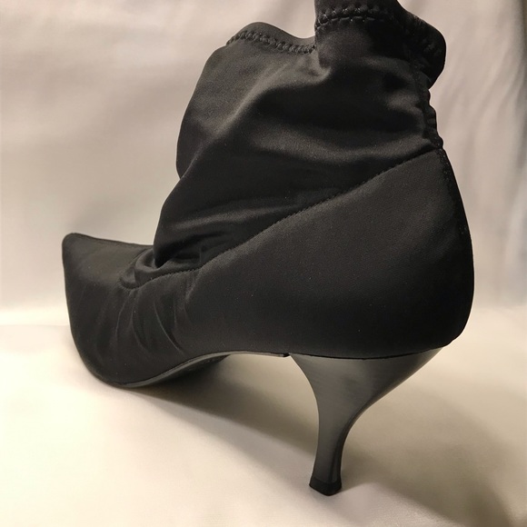 High-Heeled Ankle Bootie - Picture 7 of 11